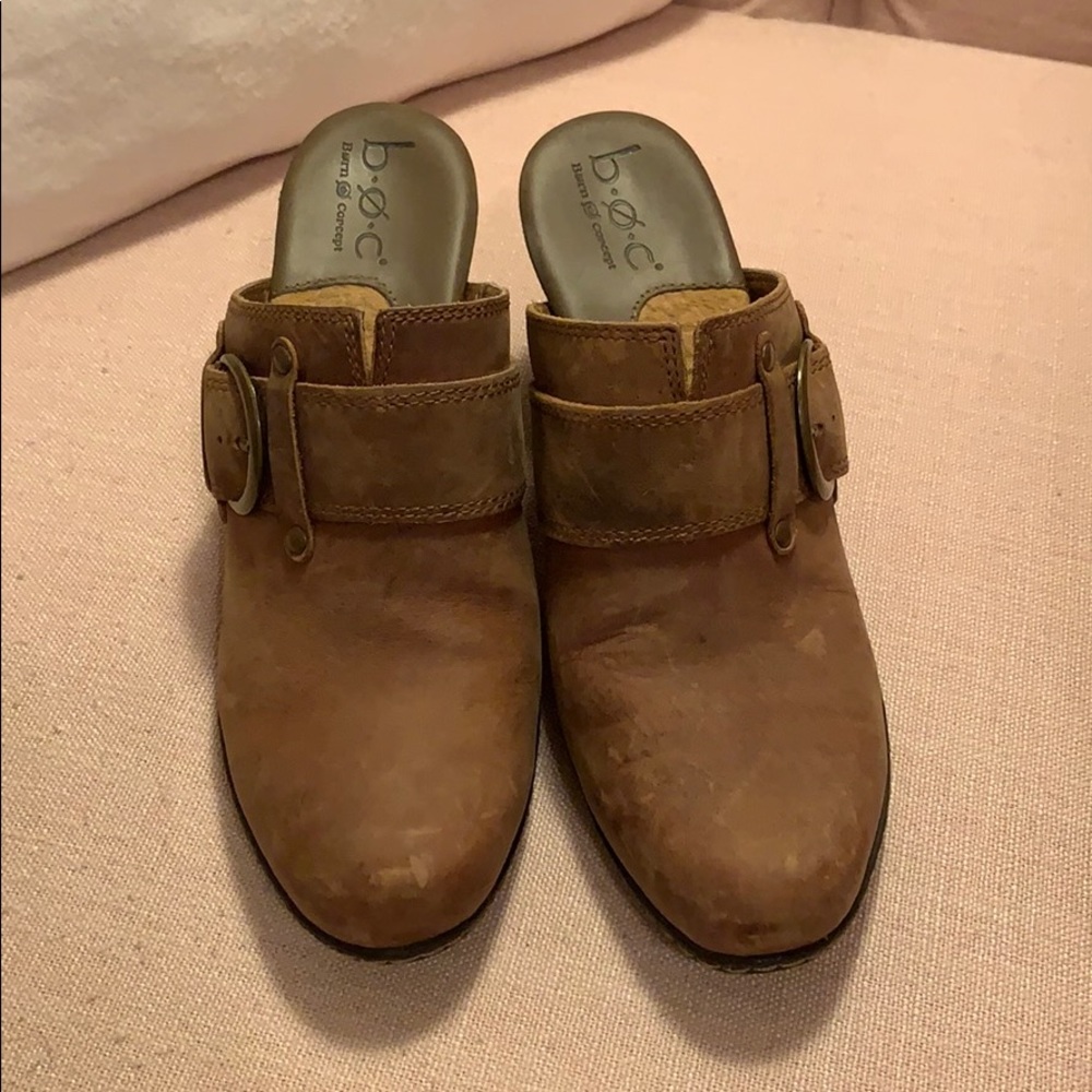 Born concept leather mules
